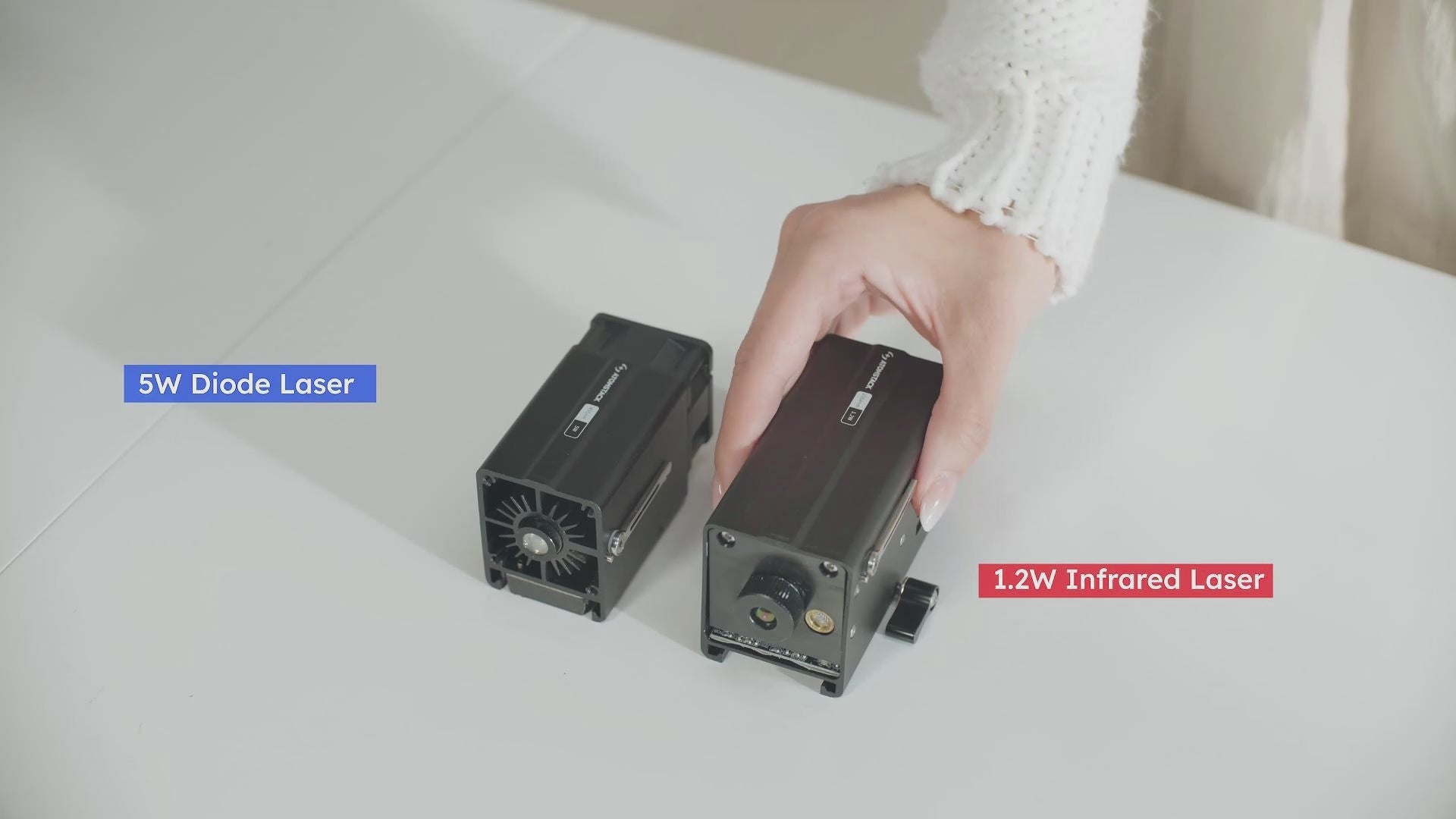 Load video: AtomStack P1 5W Laser Engraver